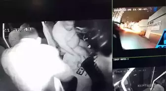 Adana'da minibüs ile otomobil kafa kafaya çarpıştığı kaza, kamerada