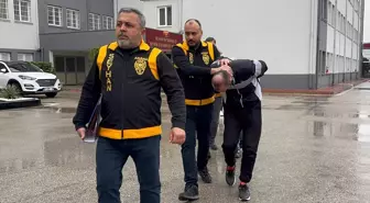 Adana'da sahte kimliklerle kredi kullanan şebekeye yönelik operasyonda 12 zanlı tutuklandı