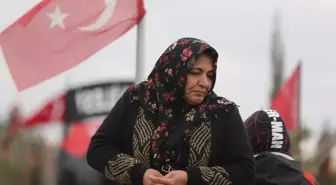 Adıyaman'da 6 Şubat depremlerinde yaşamını yitirenler kabirleri başında anıldı