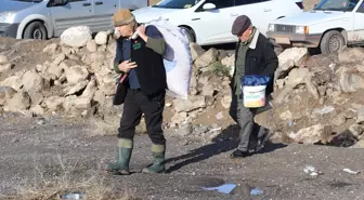 Ağaç tutkunu 72 yaşındaki emekli teknisyen, yürüyüş gruplarıyla doğayı yeşertiyor