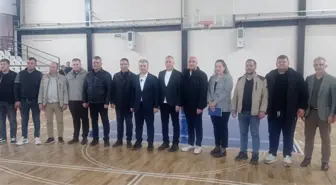 AK Parti Milletvekili Canbey, Gömeç'te spor salonunu inceledi