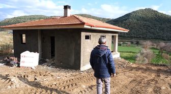 Bakan Kurum'dan İzmir Ödemiş'teki orman yangınında evi yanan 'Cavit amca'ya ilişkin paylaşım Açıklaması