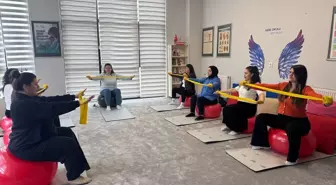 Bartın'da anne adayları gebe okulunda aldıkları eğitimle bilinçleniyor