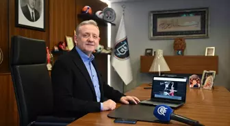 Başakşehir Futbol Kulübü Başkanı Göksel Gümüşdağ, AA'nın 'Yılın Kareleri' oylamasına katıldı