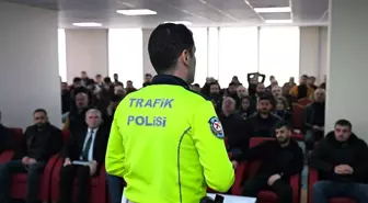 Batman'da okul servisi sürücülerine eğitim verildi