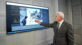 Bursa Büyükşehir Belediye Başkanı Bozbey, AA'nın 'Yılın Kareleri' oylamasına katıldı