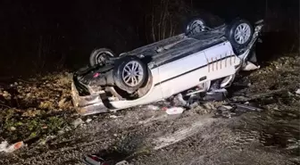 Bursa'da şarampole devrilen otomobilin sürücüsü yaralandı