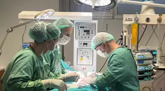 Çanakkale'de kalp rahatsızlığı bulunan prematüre bebek cerrahi müdahaleyle tedavi edildi