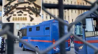 CHP'li vekilden gündem olan iddia: Uzman çavuş karakolun silahlarını ve uyuşturucuları çalıp sattı