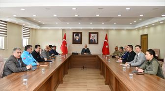 Çıldır Gölü'nde düzenlenecek festival buzdaki çözülmeler nedeniyle iptal edildi