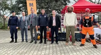 Datça'da 6 Şubat depremlerinde hayatını kaybedenler için anma programı düzenledi