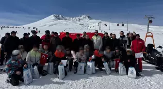 Denetimli serbestlikten yararlanan 13 çocuğa kayak eğitimi verildi