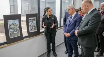 Diyarbakır'da '6 Şubat: Asrın Felaketi' konulu sergi açıldı