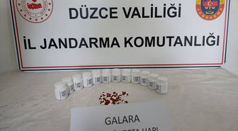 Düzce'de sentetik eczaları araçtan yol kenarına atan şüpheli gözaltına alındı