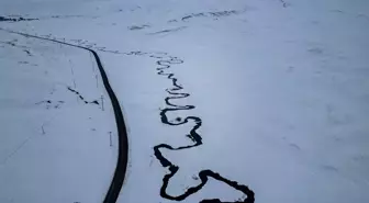 Erzurum'da karla kaplanan mendereslerde kış güzelliği