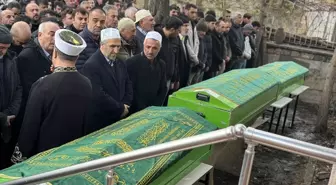 Erzurum'daki trafik kazasında hayatını kaybeden 3 kişinin cenazesi defnedildi