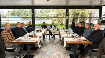 Eskişehir Emniyet Müdürü Tolga Yılmaz emekli personelle bir araya geldi