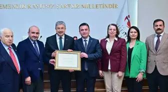 Eskişehir Valisi Yılmaz'a Sivrihisar'da fahri hemşehrilik beratı verildi