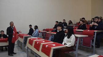 Gümüşhane Üniversitesi'nde ilk ders Türk bayrağı temasıyla işlendi