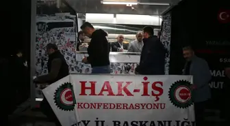 Hatay'da depremlerde yaşamını yitirenler 'sessiz yürüyüş'le anıldı