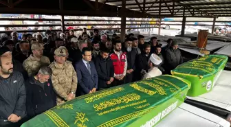 Hatay'da düştükleri su dolu inşaat temelinde boğulan iki kardeşin cenazeleri defnedildi