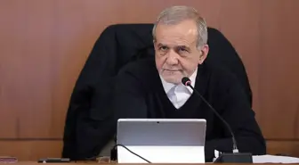 İran Cumhurbaşkanı'ndan ülke basınına 'komşu ülkelerin liderlerine hakaret edilmemesi' uyarısı