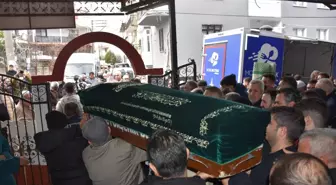 Kamyonet sürücüsünün öldüğü alt geçitte daha önce de bir okul servisi suda kalmış