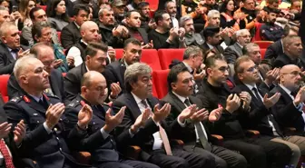 Kayseri'de akredite olan arama kurtarma ekiplerine armaları takıldı