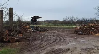 Kırklareli'nde odun keserken hızarın üzerine düşen işçi ağır yaralandı