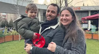 Kocaeli'de DMD hastası Uras Ege için gökyüzüne balonlar bırakıldı