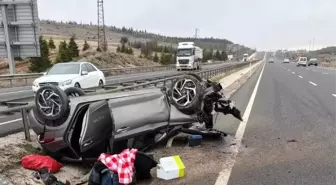 Kontrolden çıkan otomobil ters döndü: 2 yaralı