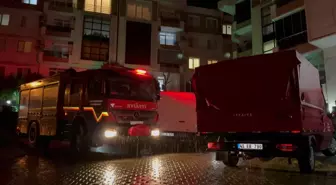 Manisa'da heyelan; sitenin istinat duvarı çöktü