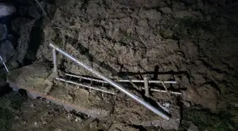 Manisa'da sağanak nedeniyle istinat duvarı yıkıldı