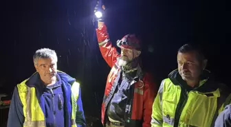 Meriç Nehri'nin taştığı köyde mahsur kalan 2 kişi kurtarıldı