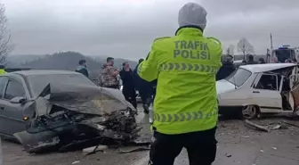 Ordu'da otomobillerin çarpışması sonucu 2 kişi yaralandı