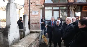 Osmanlı'nın ilk eserlerinden Alaeddin Bey Cami'nin haziresindeki mezar taşları restore ediliyor