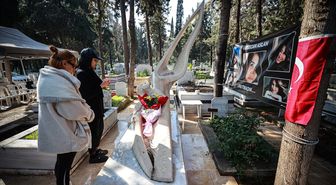 Özgecan Aslan ölümünün 11. yılında Mersin'deki mezarı başında anıldı
