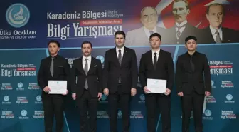 Rize'de Ülkü Ocakları Eğitim ve Kültür Vakfınca bilgi yarışması düzenlendi