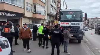 Sinop'ta beton mikserinin çarptığı yaşlı adam ağır yaralandı