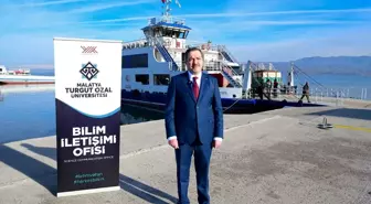 Turgut Özal Üniversitesince Atabey Feribotu'nda 'Bilim Kafe' söyleşisi düzenlendi