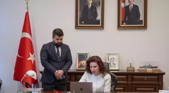 Türkiye'nin Zagreb Büyükelçisi Altuntaş, AA'nın 'Yılın Kareleri' oylamasına katıldı