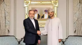 Umman: 'İran-ABD görüşmelerinde müzakerelerin yeniden başlatılması için uygun koşulların hazırlanmasına odaklanılıyor'