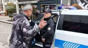 ATM'de bulduğu 4 bin 900 TL'yi polise teslim etti