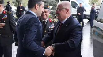 Bakan Güler, Özdemir Bayraktar anısına hazırlanan belgeselin gösterimine katıldı