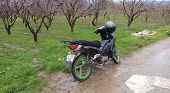 Babasıyla Motosiklet Kazası Geçiren Genç Hayati Tehlikesiyle Hastaneye Kaldırıldı