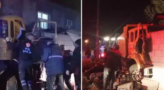 Kullandığı kamyonun kontrolünü kaybedince evin içine girdi