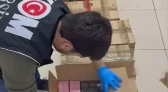 Mersin'de kaçak parfüm operasyonu