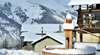 Fransa'da çığ düşmesi nedeniyle 2 kayakçı hayatını kaybetti