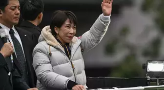 Japonya'nın ilk kadın başbakanı, ülkedeki en büyük seçim zaferini kazandı