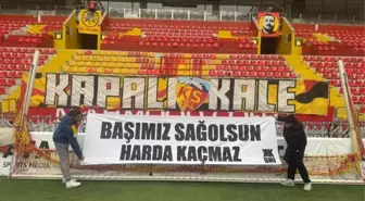 Kayserispor taraftarından Harda Kaçmaz pankartı